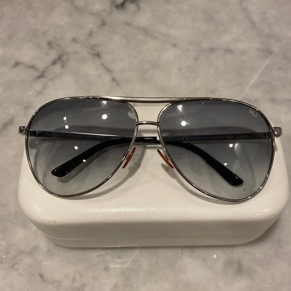 Marc Jacobs aviator sunglasses